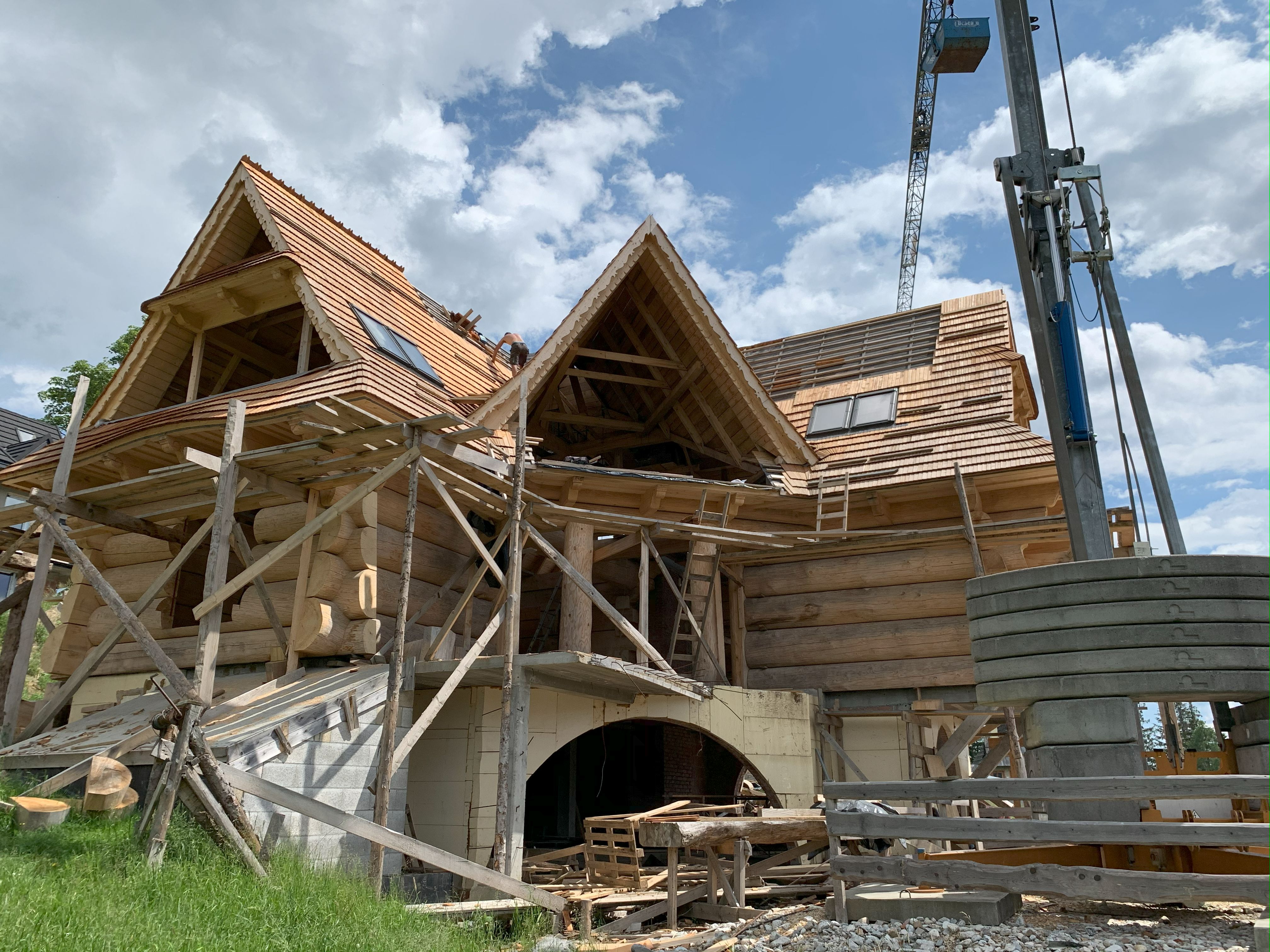 halkaistu puupaanu paanu valmistaja ekologinen kattopäällyste Puola